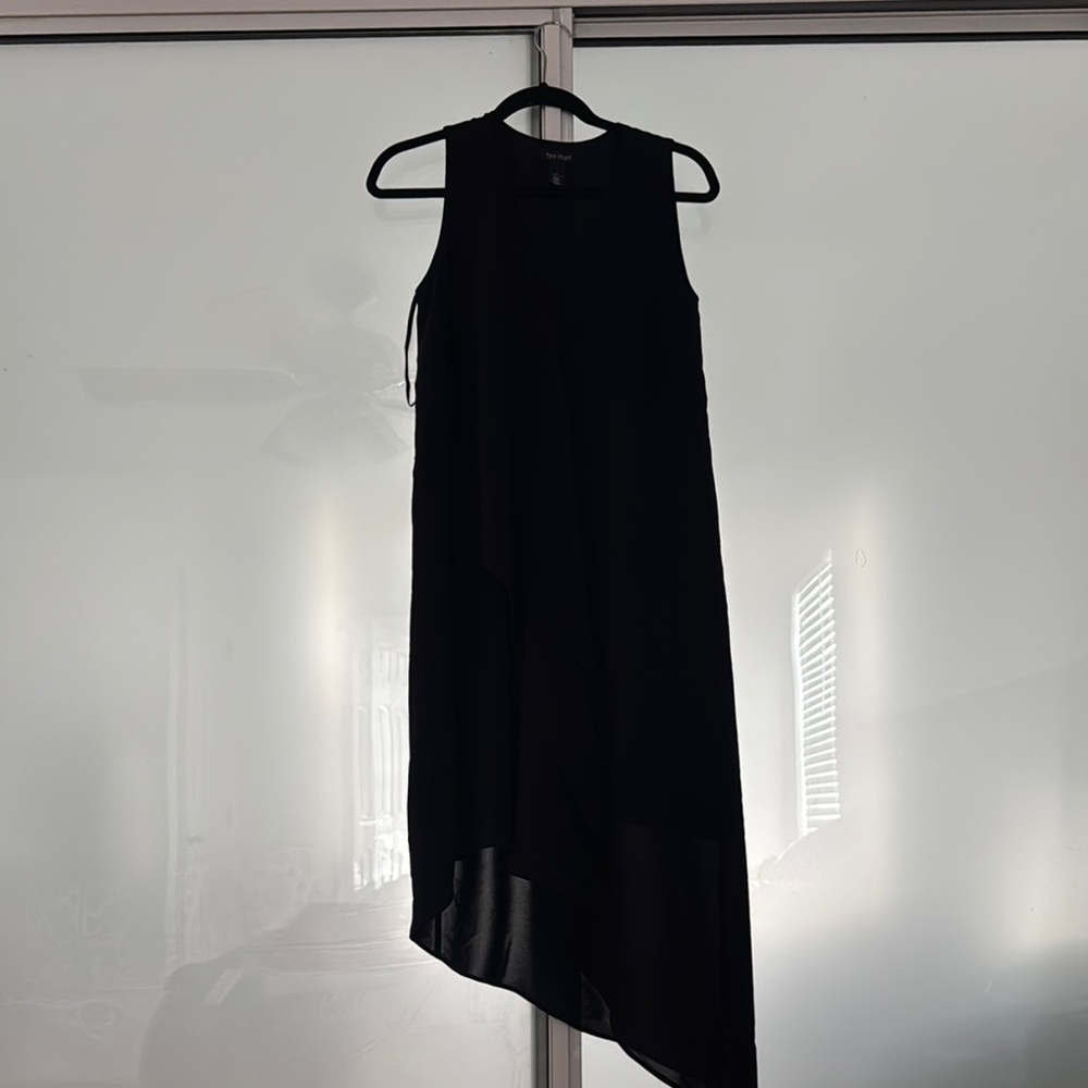 Elegant Black Sleeveless Dress